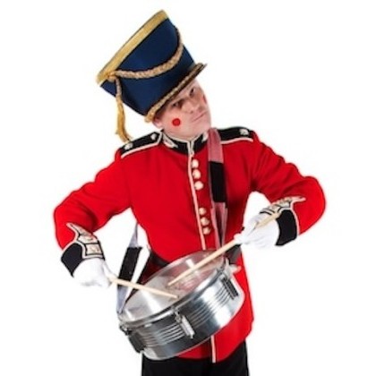 Stilt Walking Drumming Toy Soldier (daily)